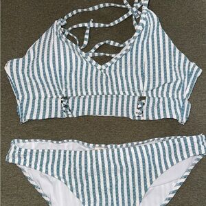 Cupshe Blue and White Striped Bikini